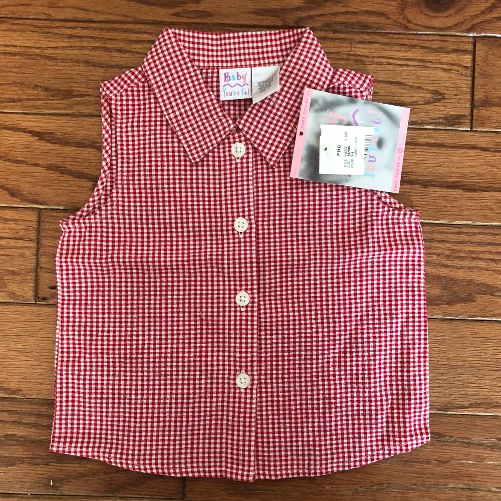 Adorable Red & White checked sleeveless button-dow